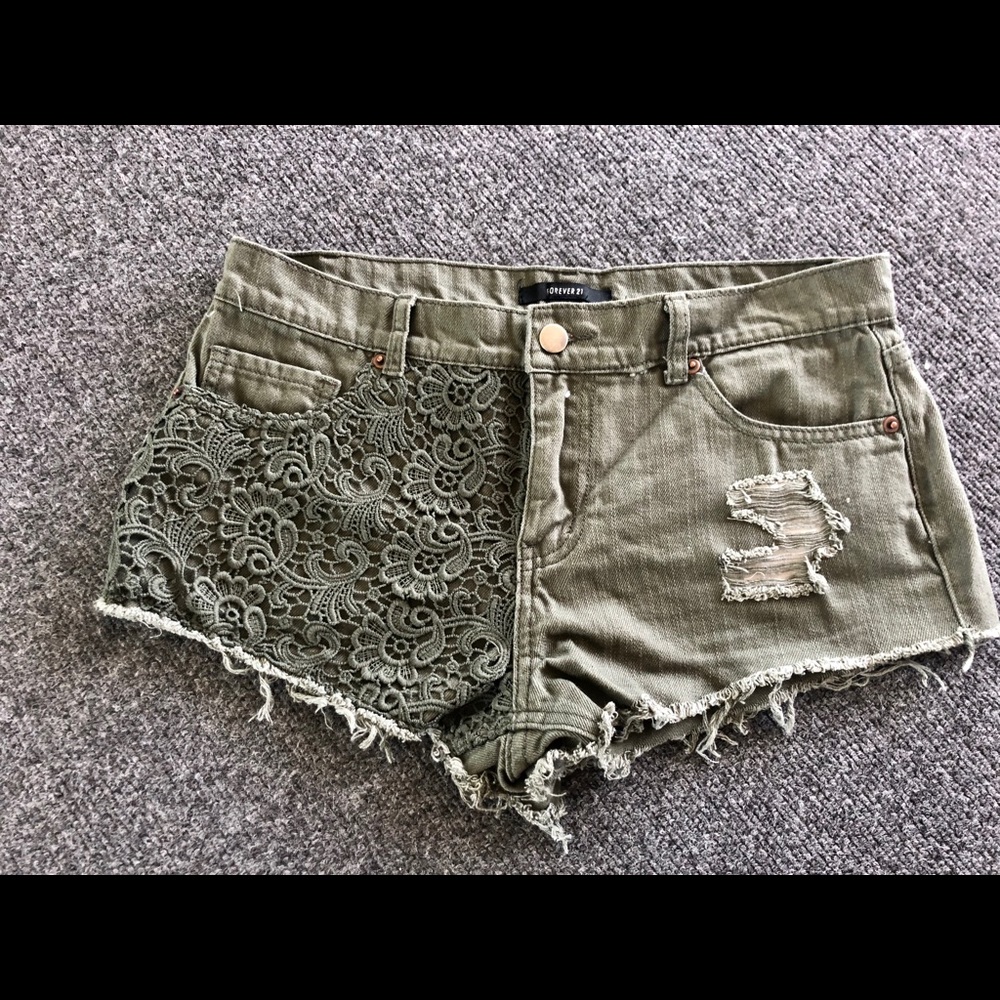 Forever 21 shorts 🍃